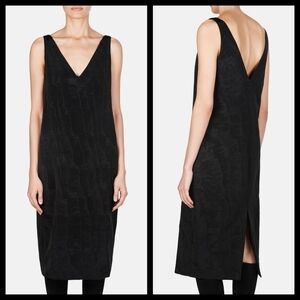 ROTAGONIST
Sleeveless‎ Cocoon Dress